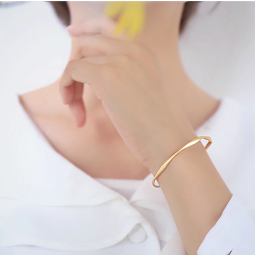 Minimalist 18K gold-plated Korean-style bracelet (NC150)