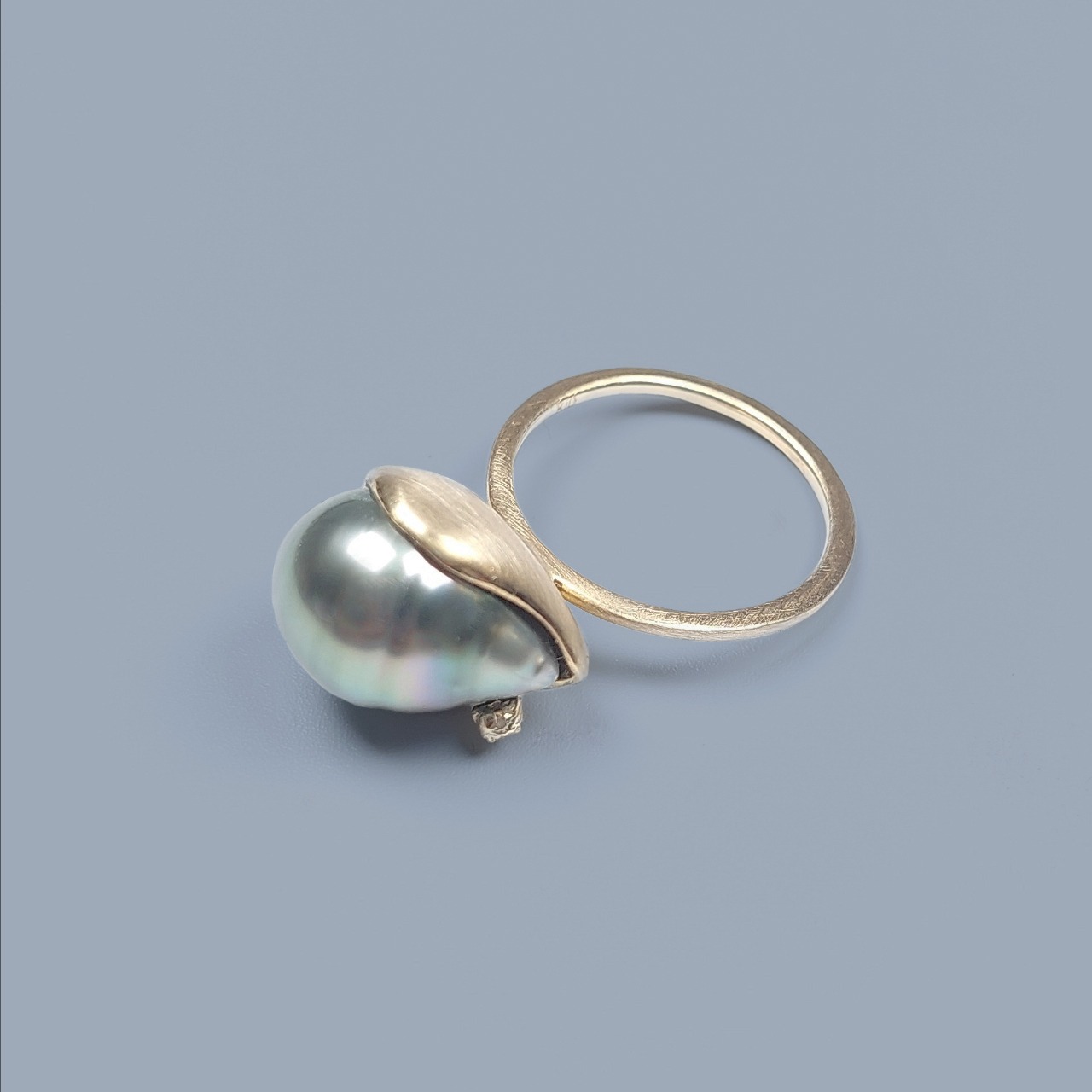 K10 South Sea baroque Pearl (Cradie Ring)