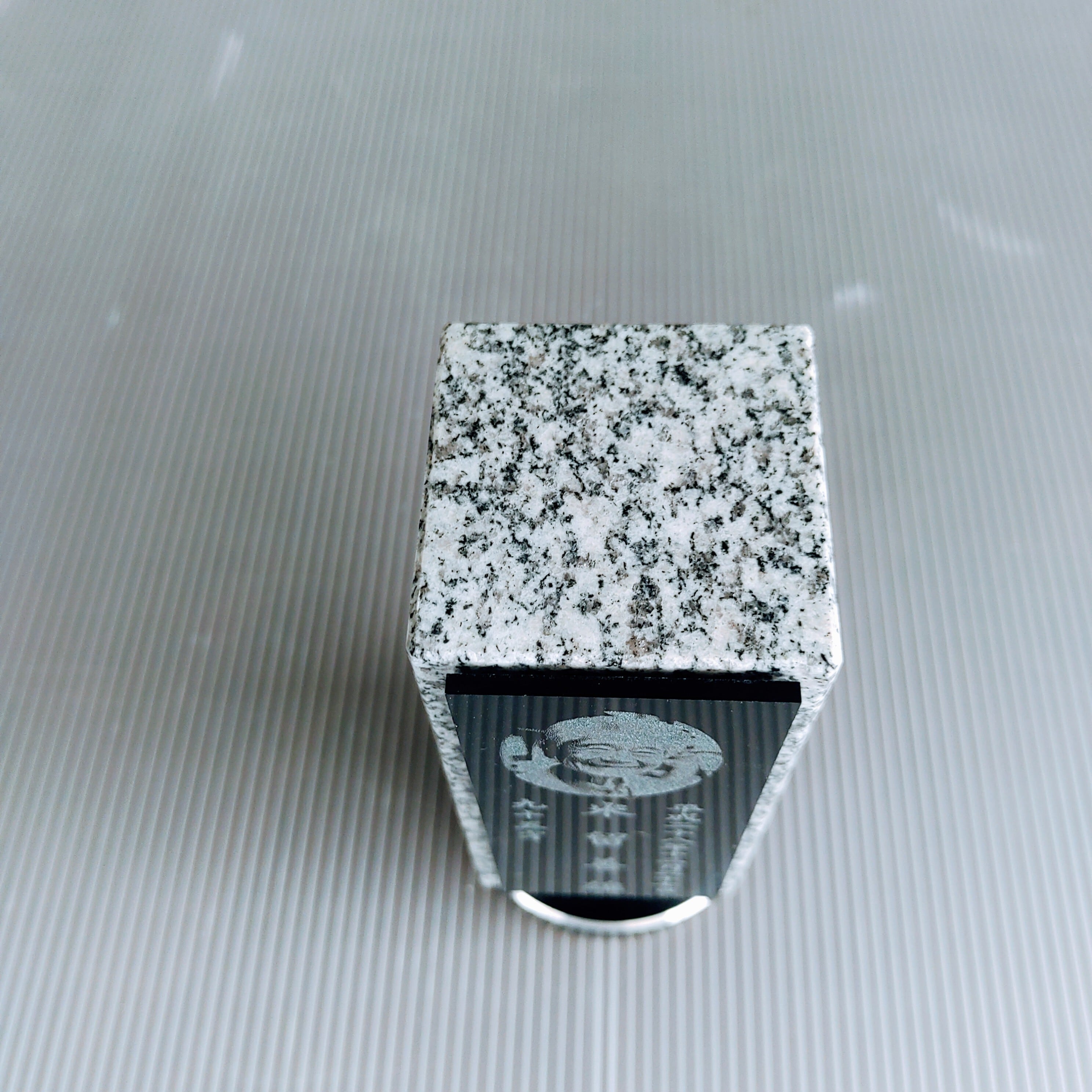 回転位牌 4人用悠想天回 4R50A白 1名様分
