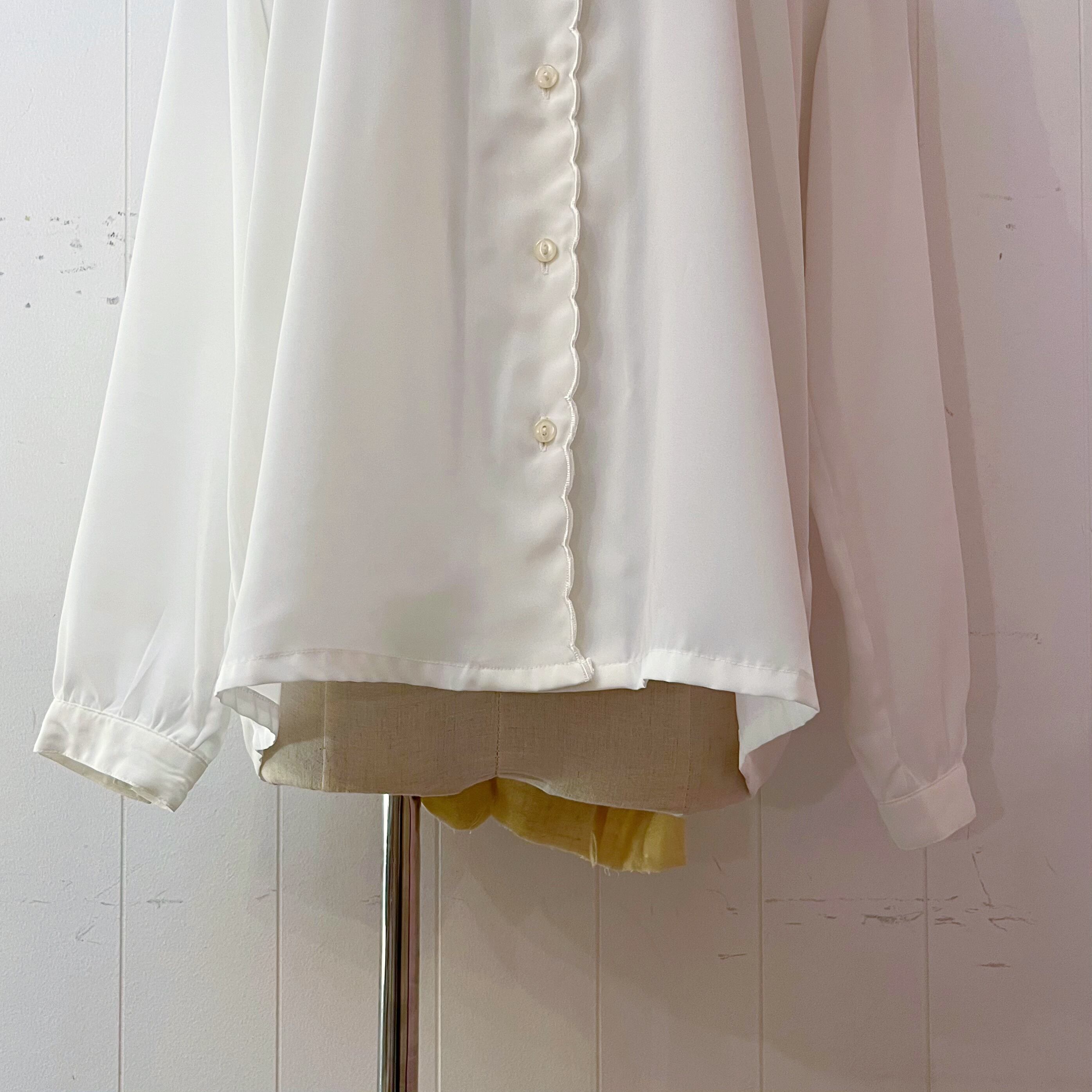 flower embroidery white blouse