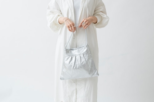 KATA：skirt bag M.(silver)