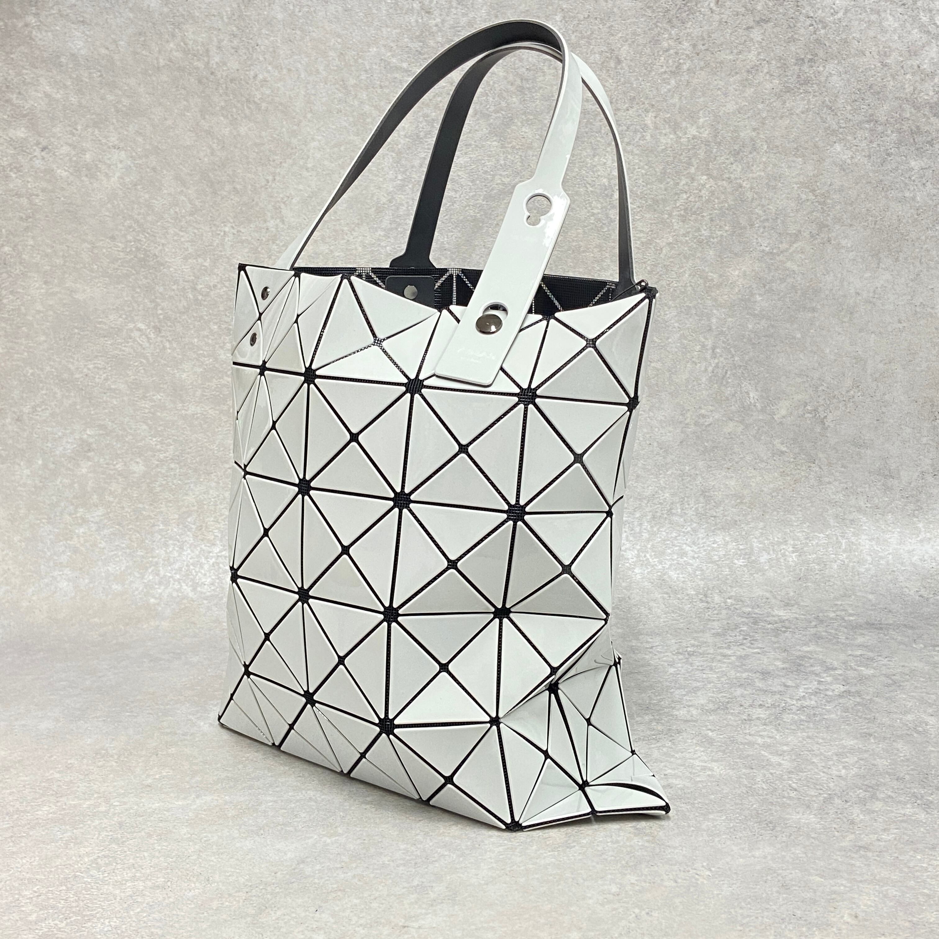 ISSEY MIYAKE BAOBAO イッセイミヤケ バオバオ トート ホワイト 7448