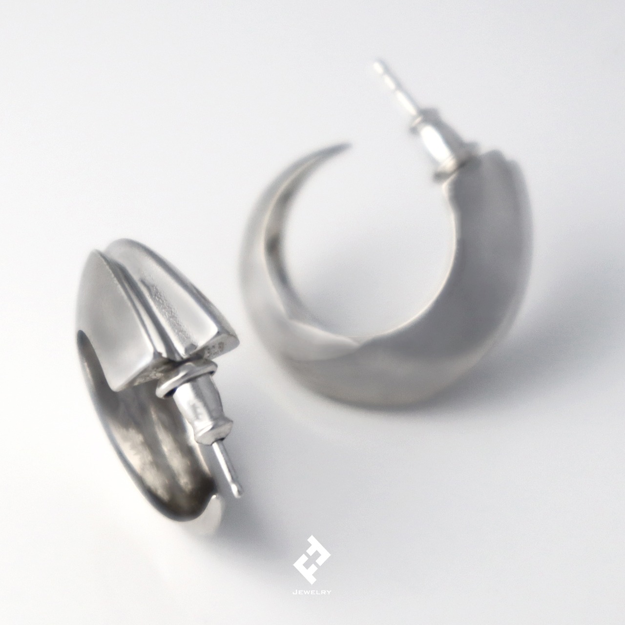 +colmillo・イヤリング (silver)