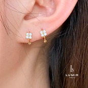 スパークリングフラワーフープピアス
