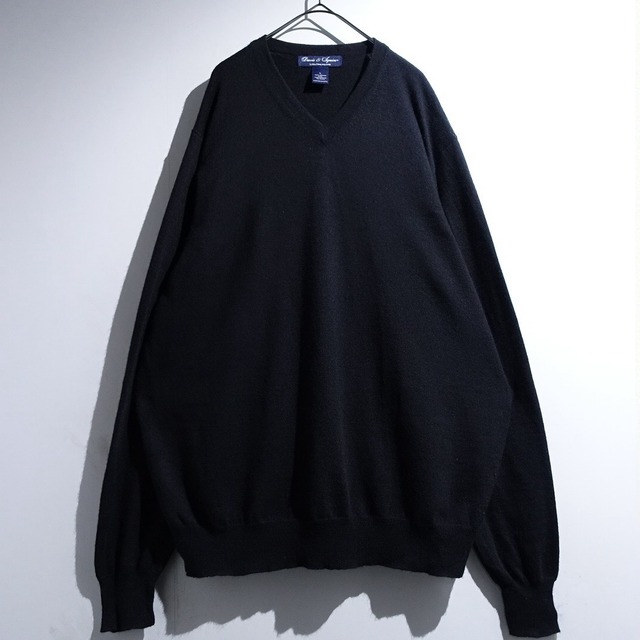 Black Merino Wool V-Neck Knit
