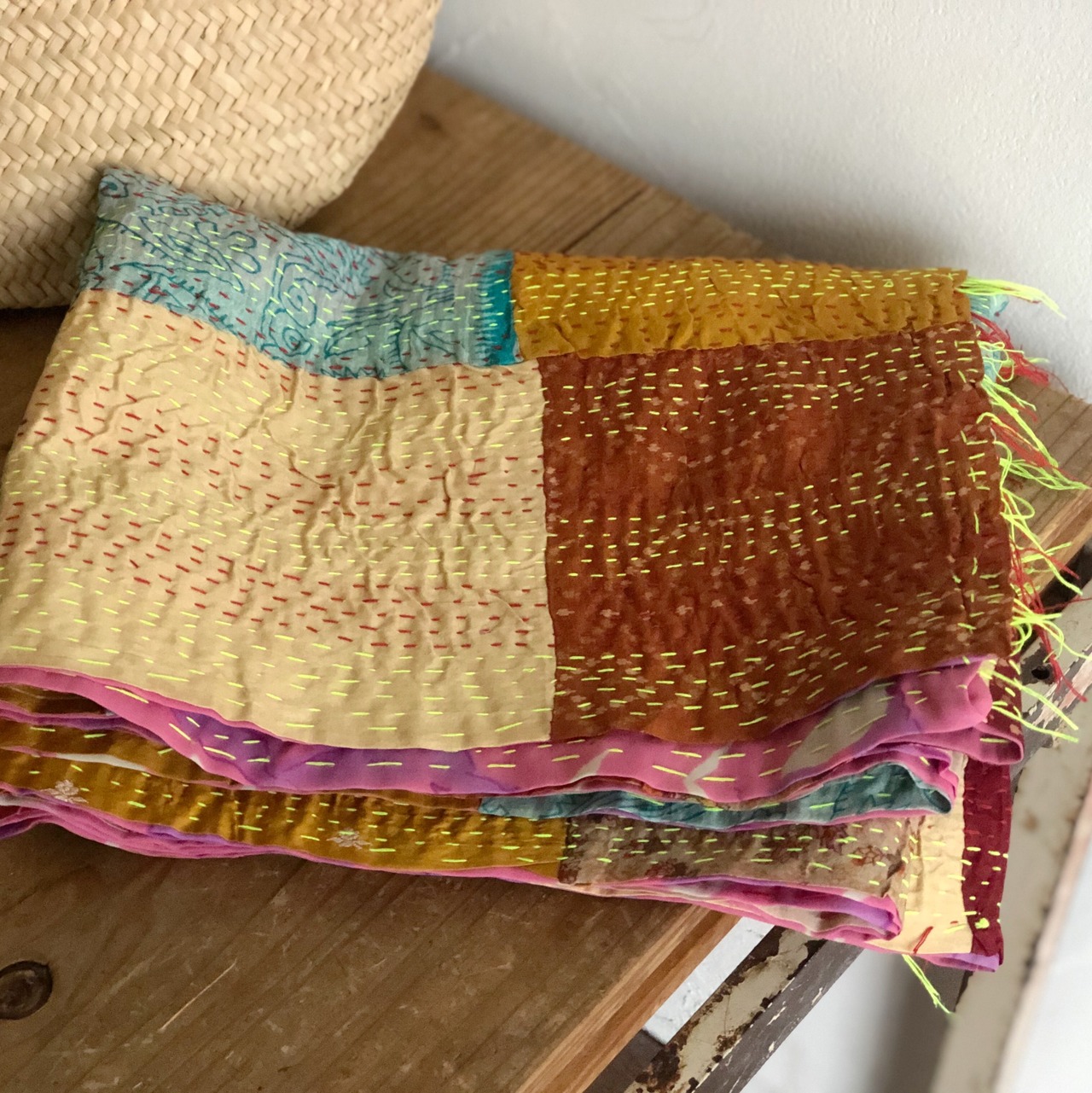 リサイクルサリーのカンタショール パッチワーク小05 インドの手仕事布 Mulaセレクト