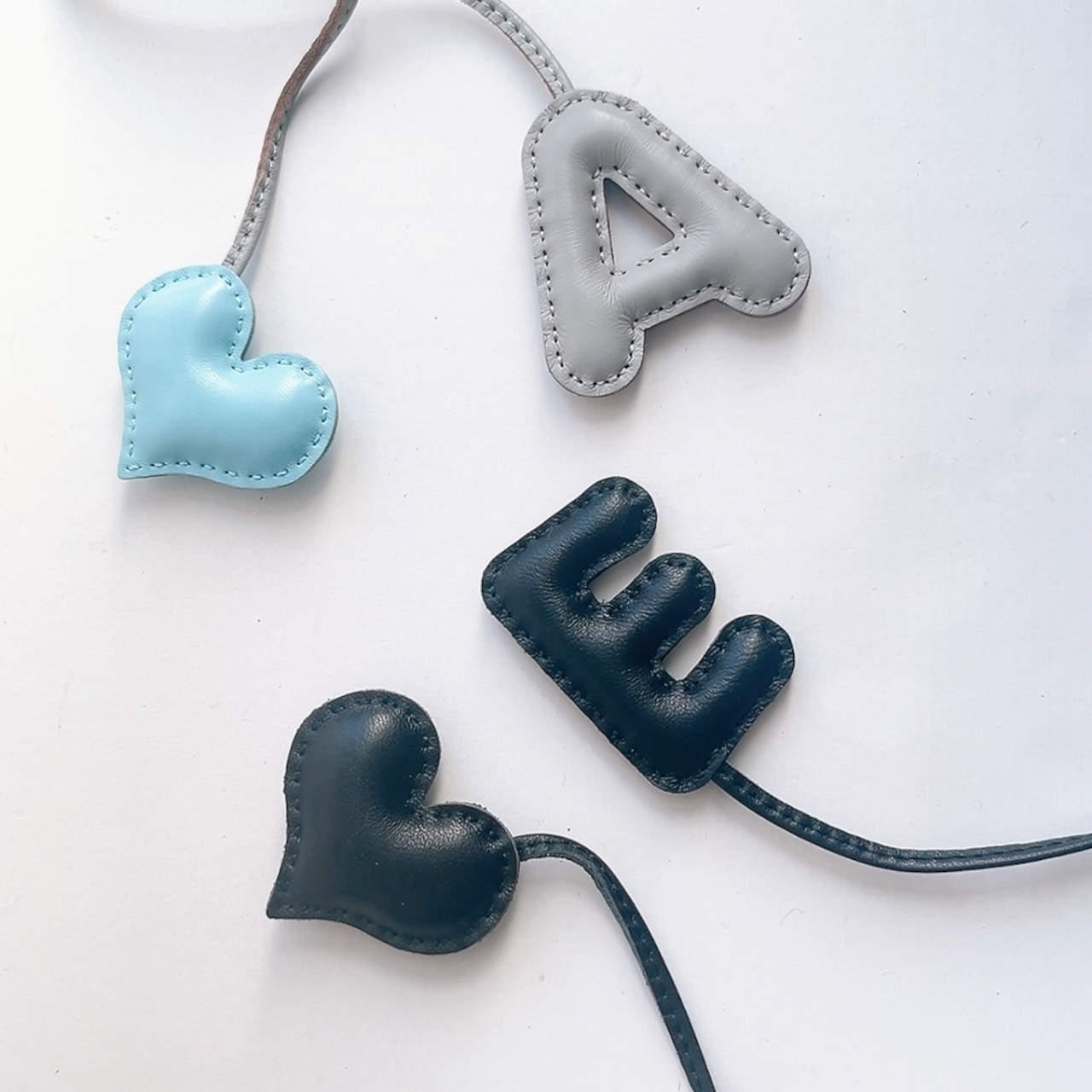 イニシャルHeartチャーム