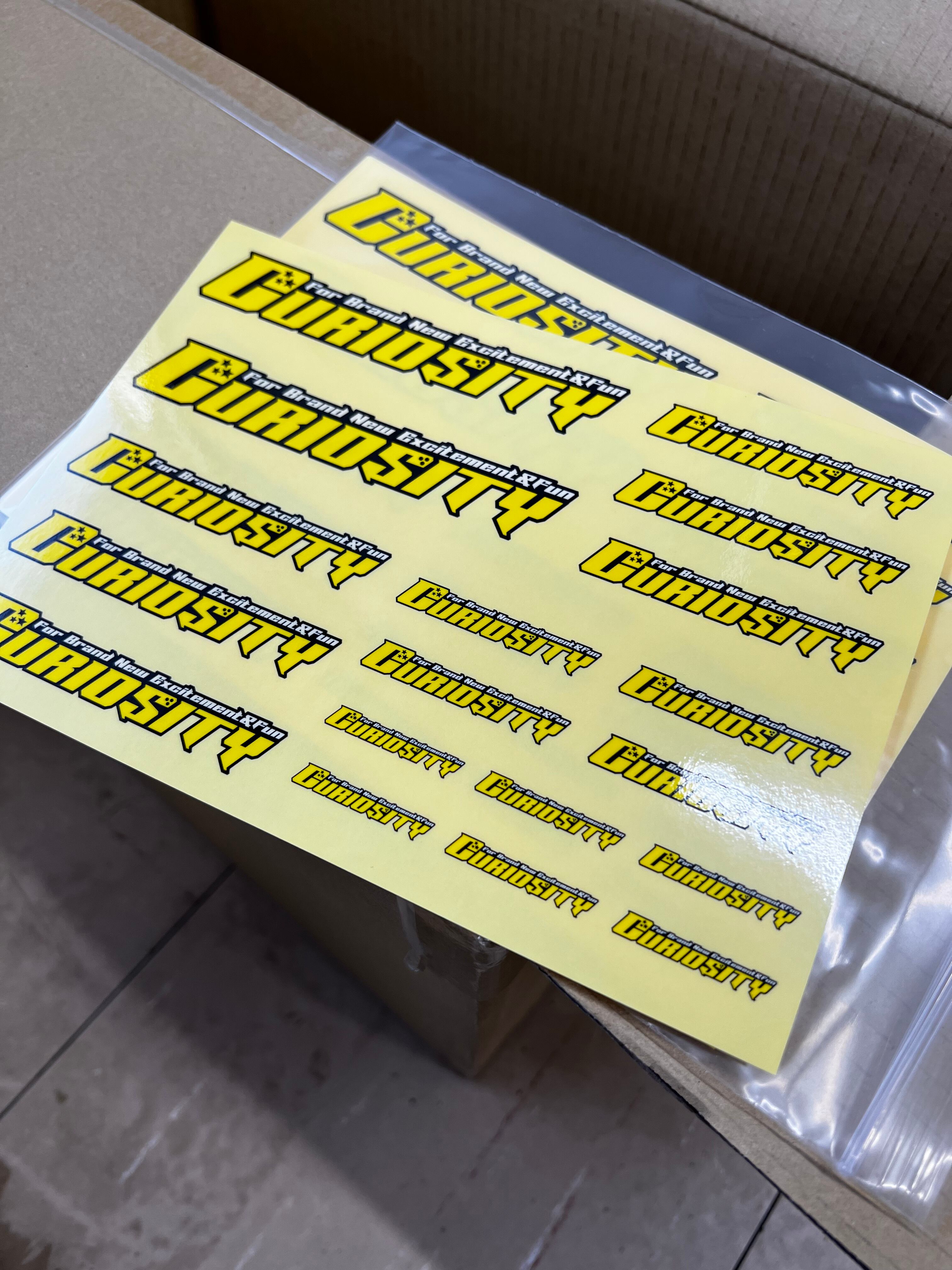 CURIOSITYステッカー