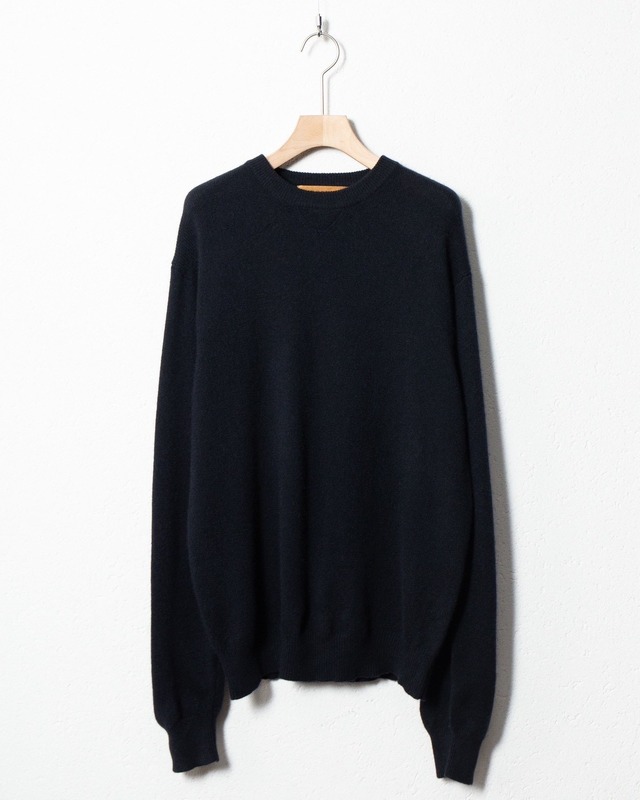 cashmere knitted sweater / COLOR:BLACK