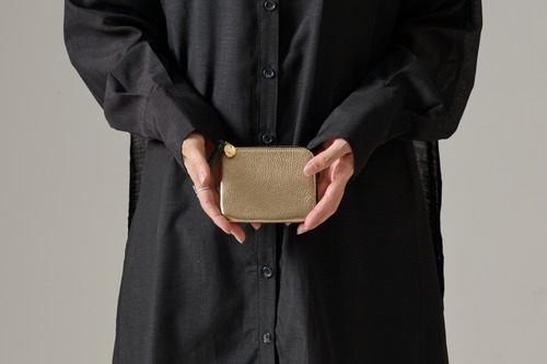 MUJI : half wallet.(GOLD)