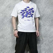 90's school of fish souvenir tee