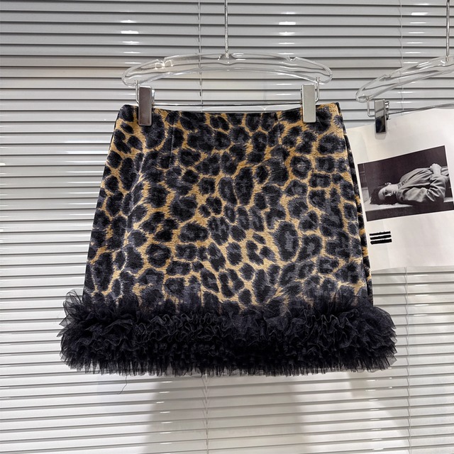 【bottoms】ギャザーフリルヒョウ柄タイトスカート Q7605