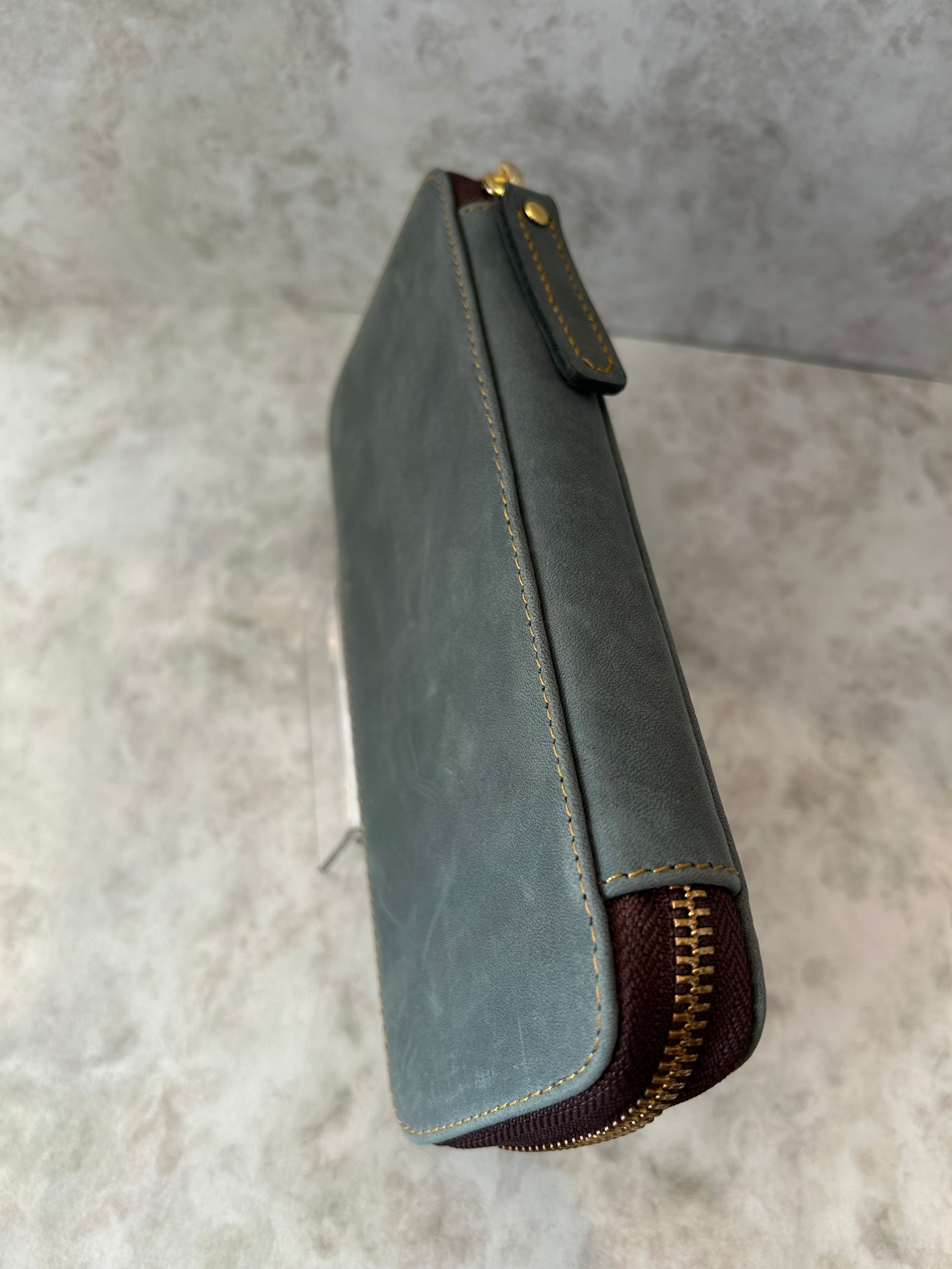 バハギア & クラフト ラウンドジップペンケース (クレイジーホース革