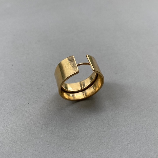 H Ring Gold