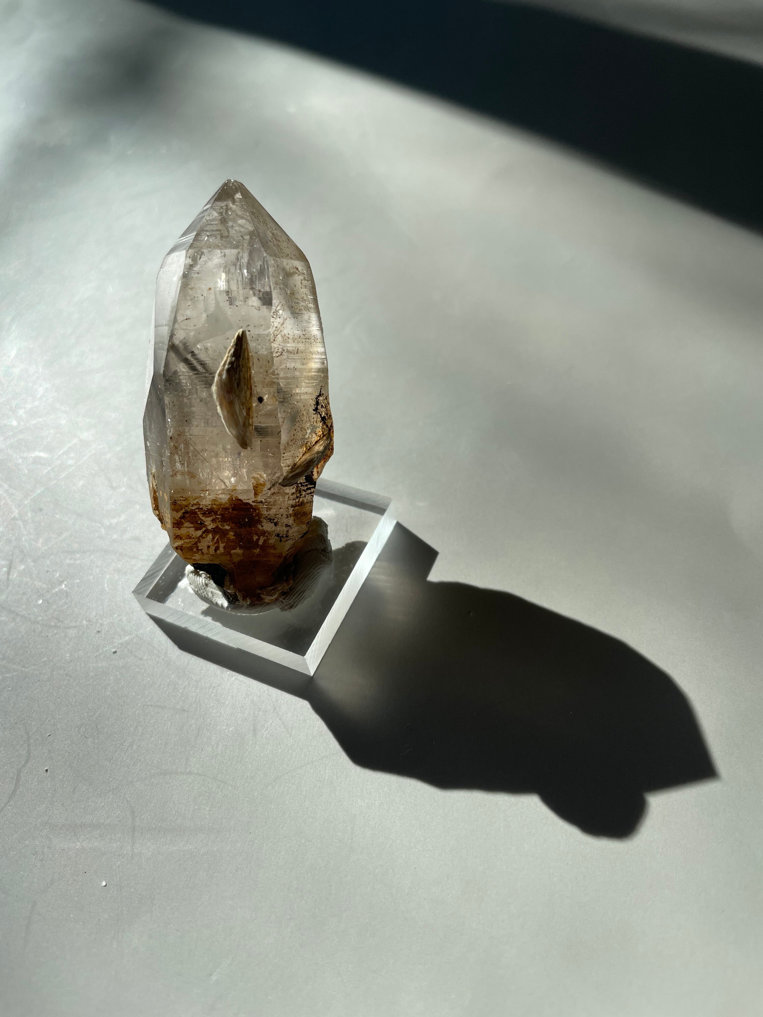 パキスタン　ギルギット　スカルドゥ産　ヒマラヤ水晶　マイカ　ブラックトルマリン　スモーキークォーツ　虹