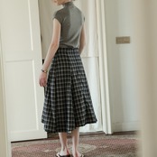 Noir Check Flare Skirt F0672