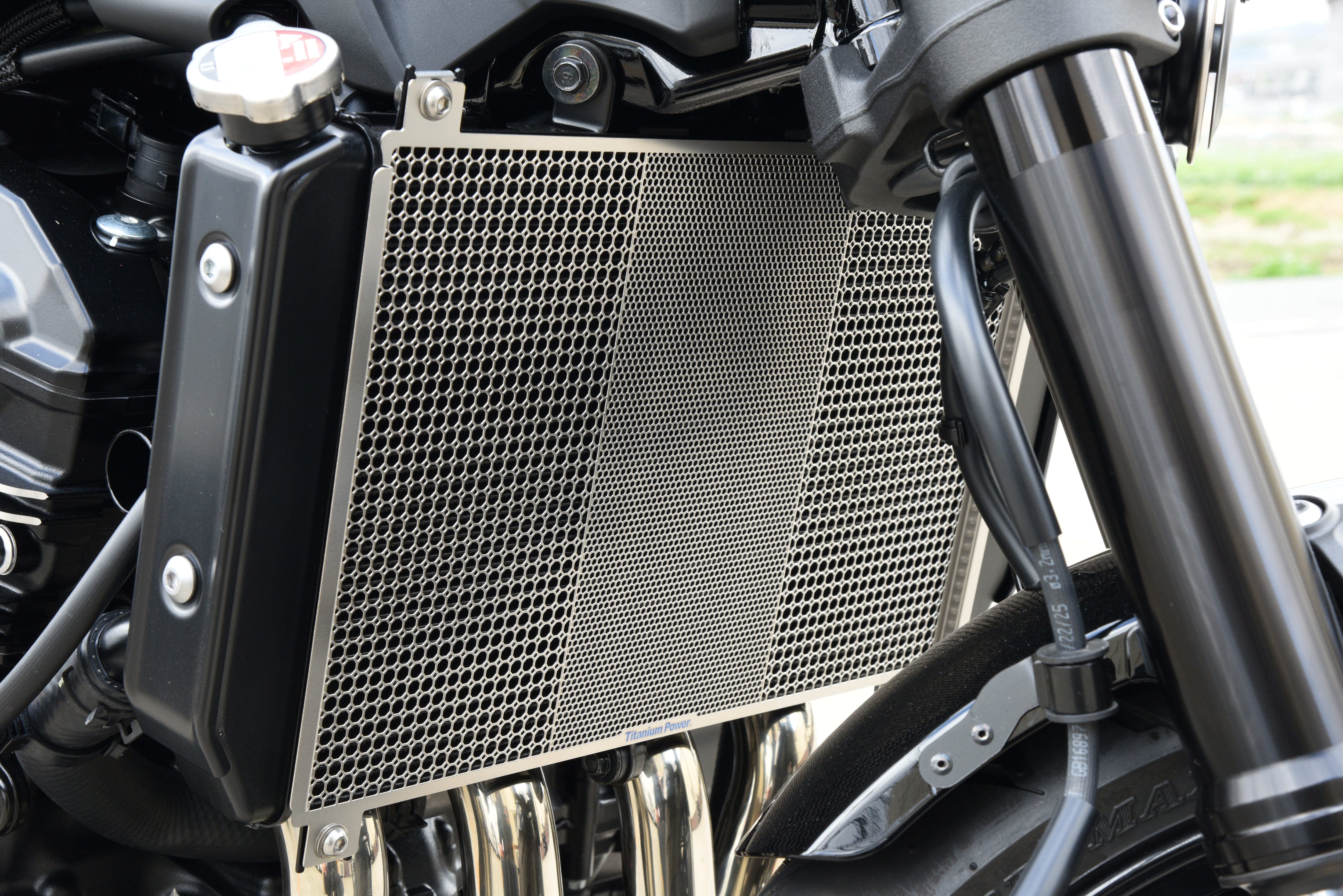 チタン ラジエターコアガード for KAWASAKI Z900RS/RS CAFE【2021