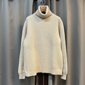 FORTELA WOOL TURTLE SWEATER 《S》