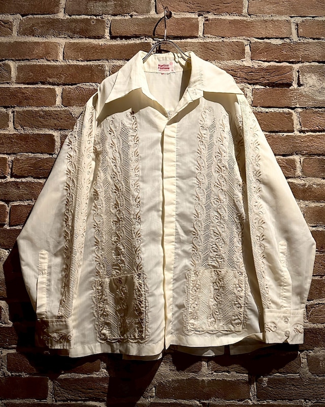 【Caka act3】70's Beautiful Embroidery Vintage Barong Tagalog