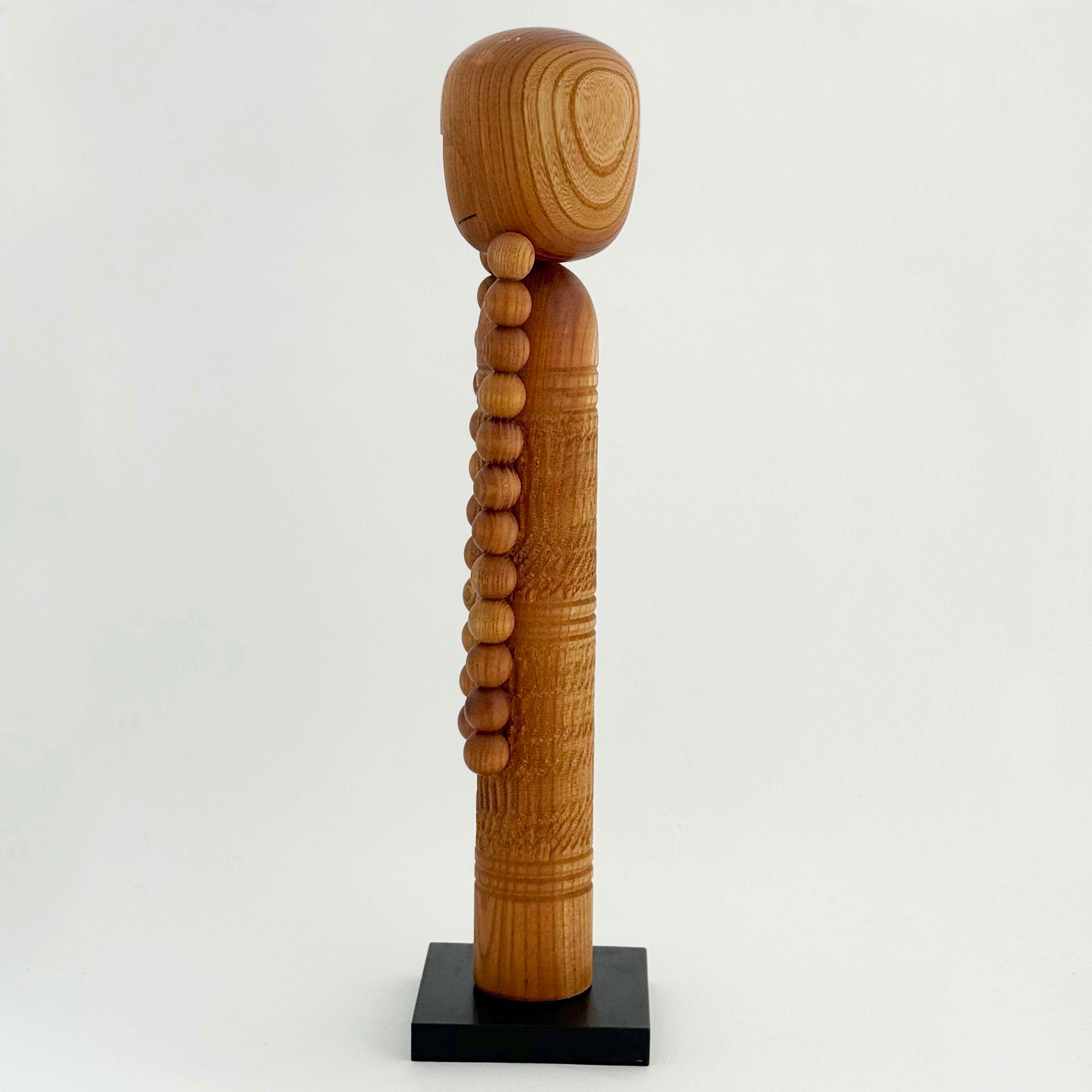 創作こけし  相田晴峰「おさげの子」