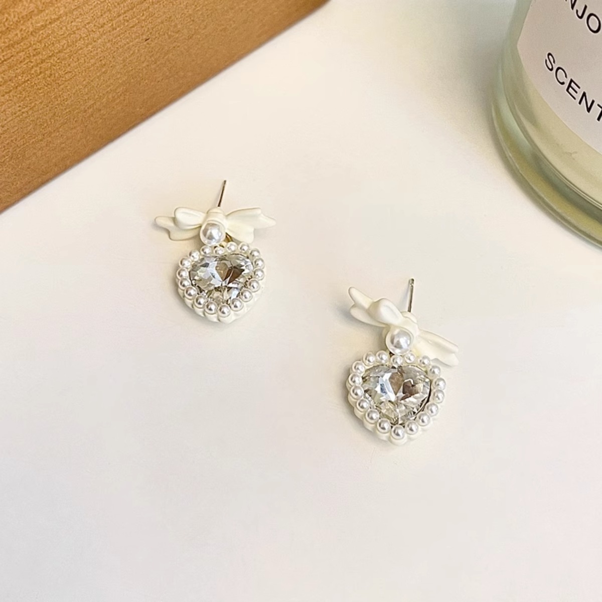 ホワイトリボンパールピアス＊Z071 | cherie ange