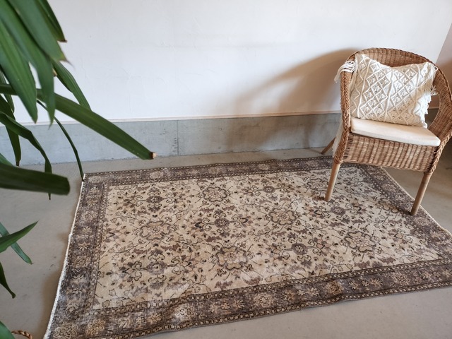 Turkish rug No.718