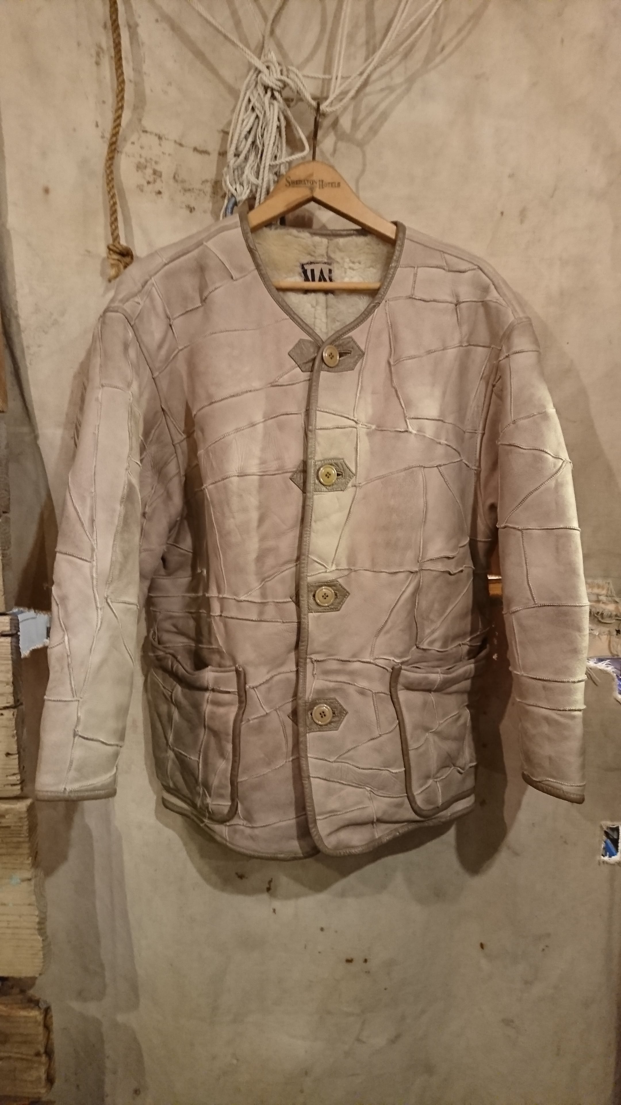 HAI sporting gear/80s boa  jacket