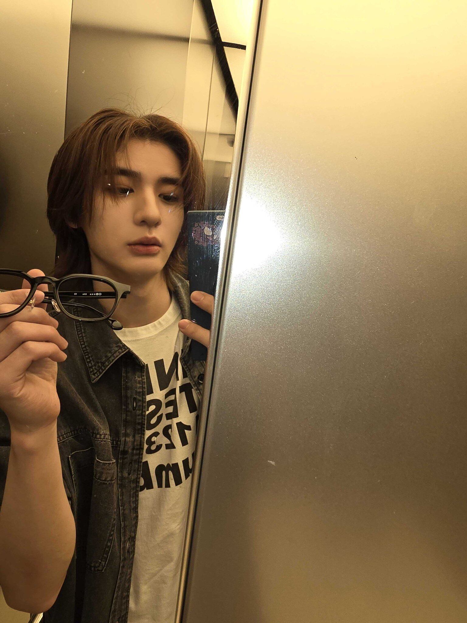 boynextdoor イハン ☆BOYNEXTDOOR イハン 着用！！【FADE ROOM】USED PIGMENT V-NECK