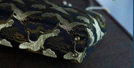 バック 刺繍 チェーン ショルダー コンパクト がま口 飾り房