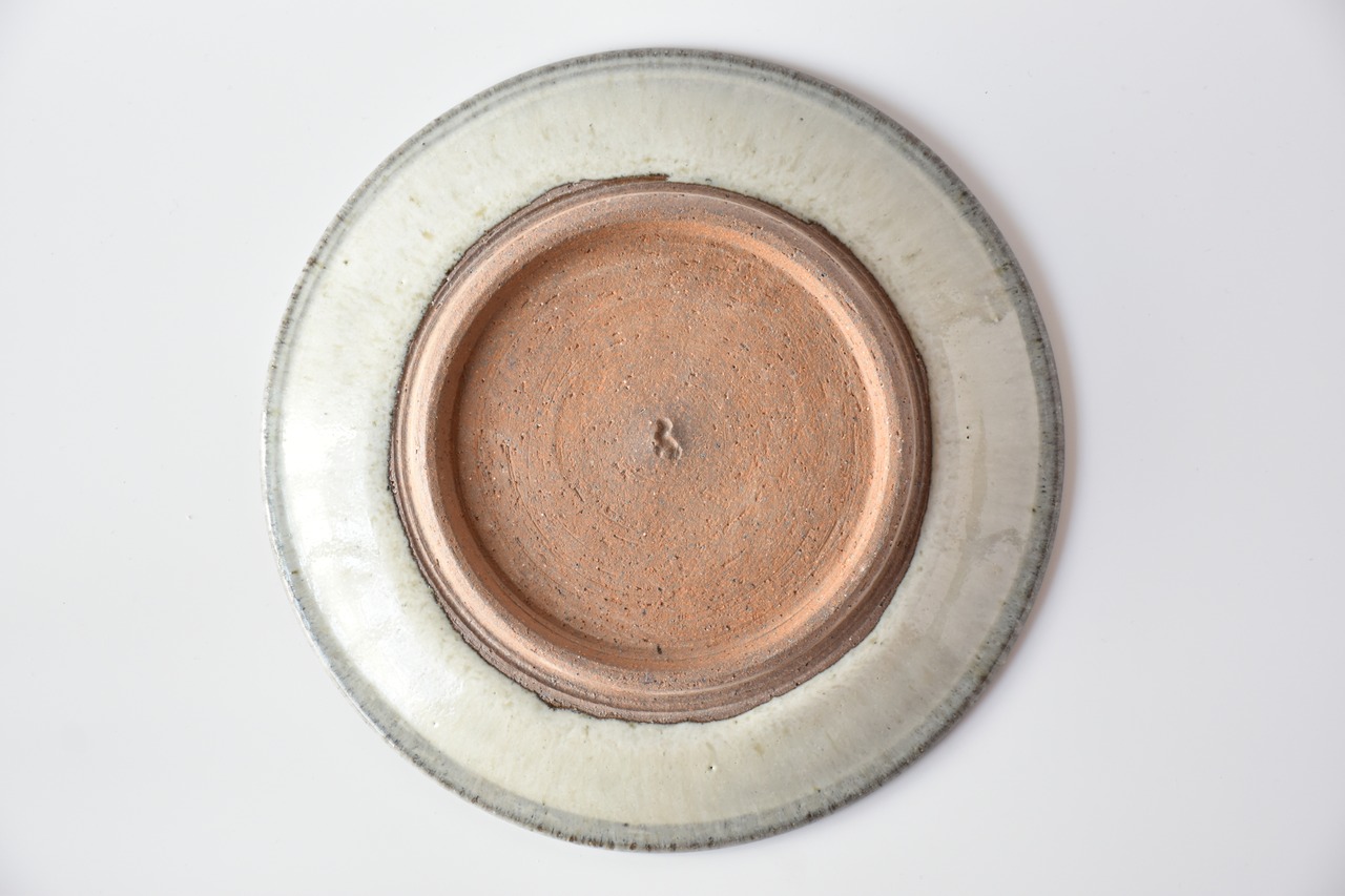 小代瑞穂窯 / 福田るい : しのぎ 7寸皿 斜めしのぎ 白