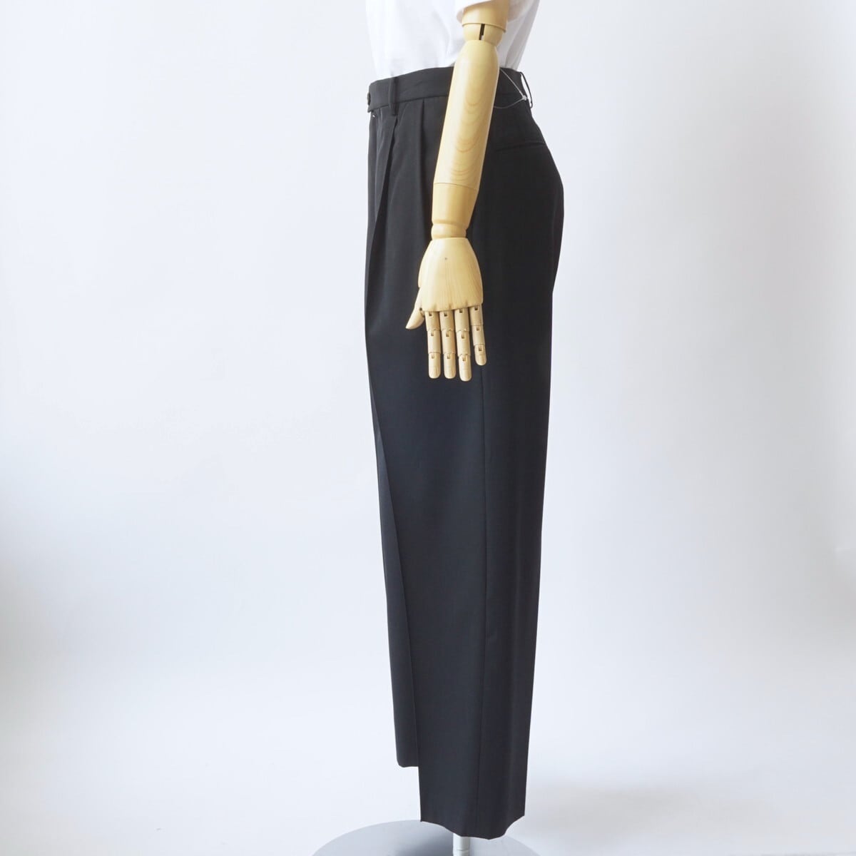 オーラリー LIGHT WOOL MAX GABARDINE SLACKS AURALEE【オーラリー】Light wool max gabardine two-tuck slacks 