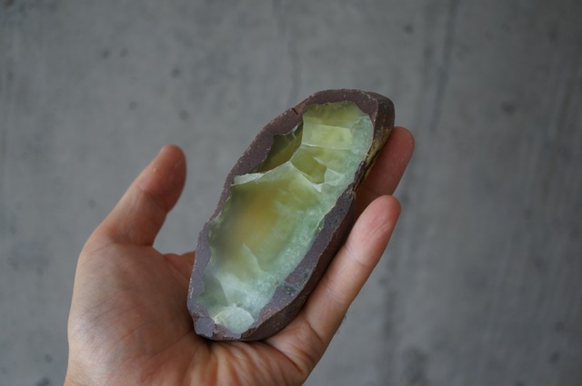 オーストラリア産プレナイト Prehnite 2382