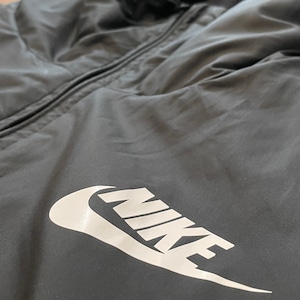 【NIKE】中綿ジャケット フーディ ブルゾン ワンポイント ロゴ ナイキ us古着