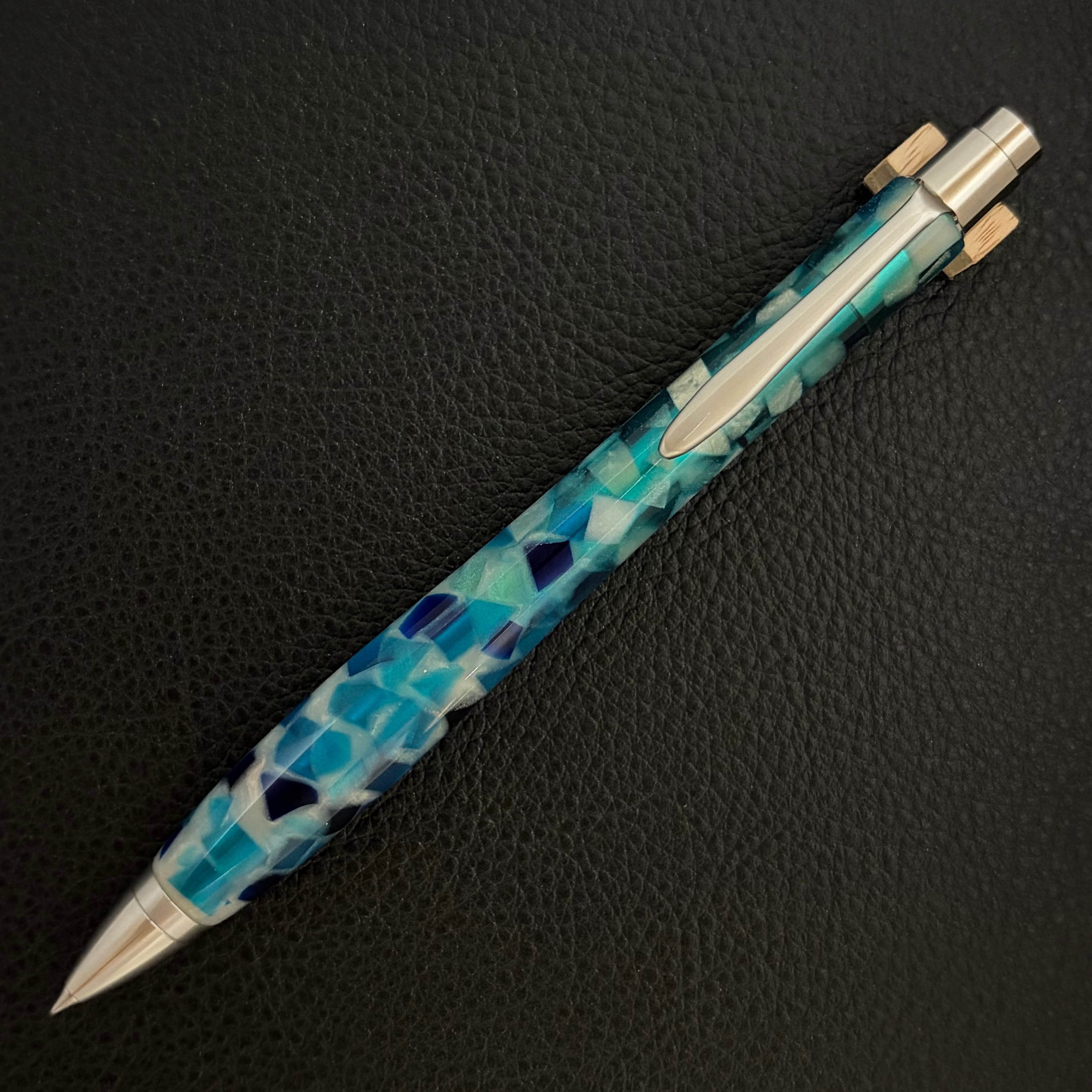 匠衆・朱椿粋
