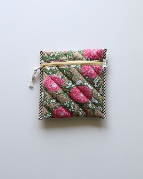 Block quilt Book Sleeve.　<Blooming in the light>