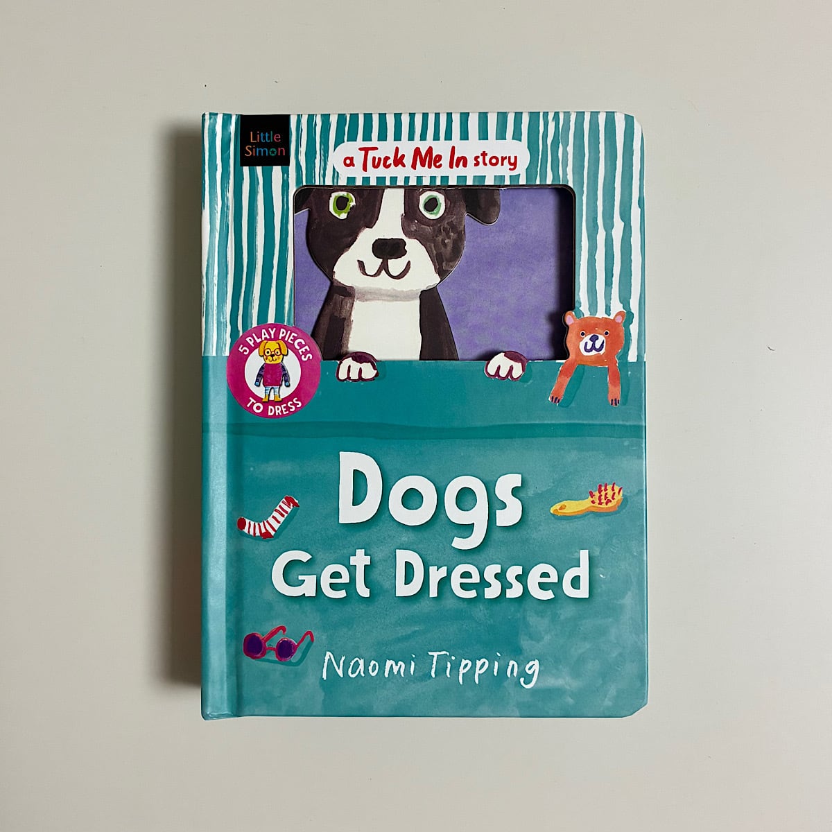 ヘーグル　Naomi: 幼児向け絵本とCD付き Dogs Get Dressed | 素敵な洋書絵本のお店 Read Leaf Books