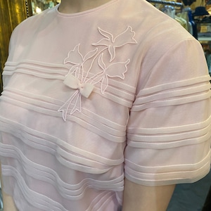 Vintage 50's bouquet decorated nylon blouse