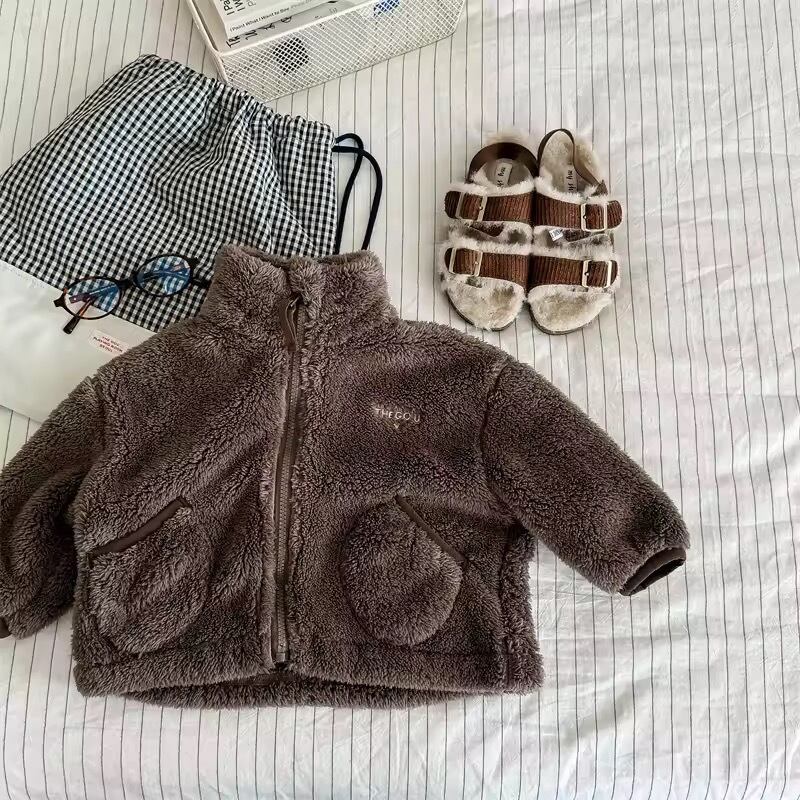 GO.U刺繍ファージャケット