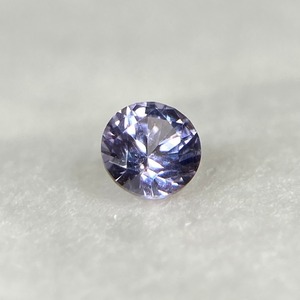 丸いスピネル  約3.3*2.3mm r-0570