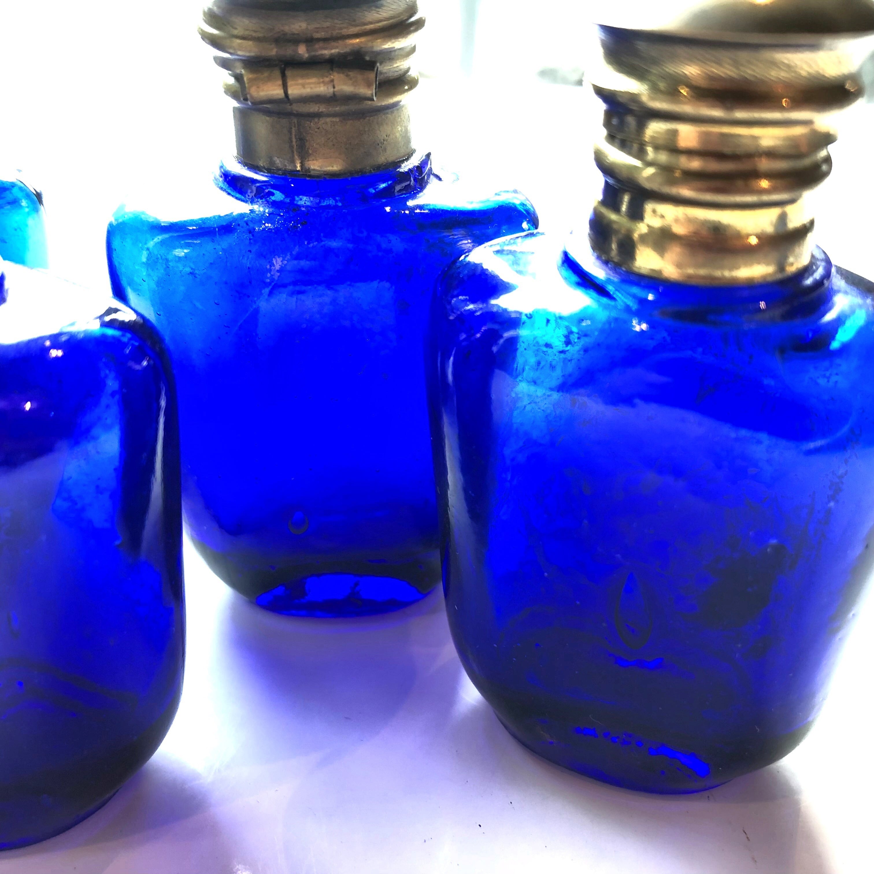 青い香水瓶 | メルキュール骨董店