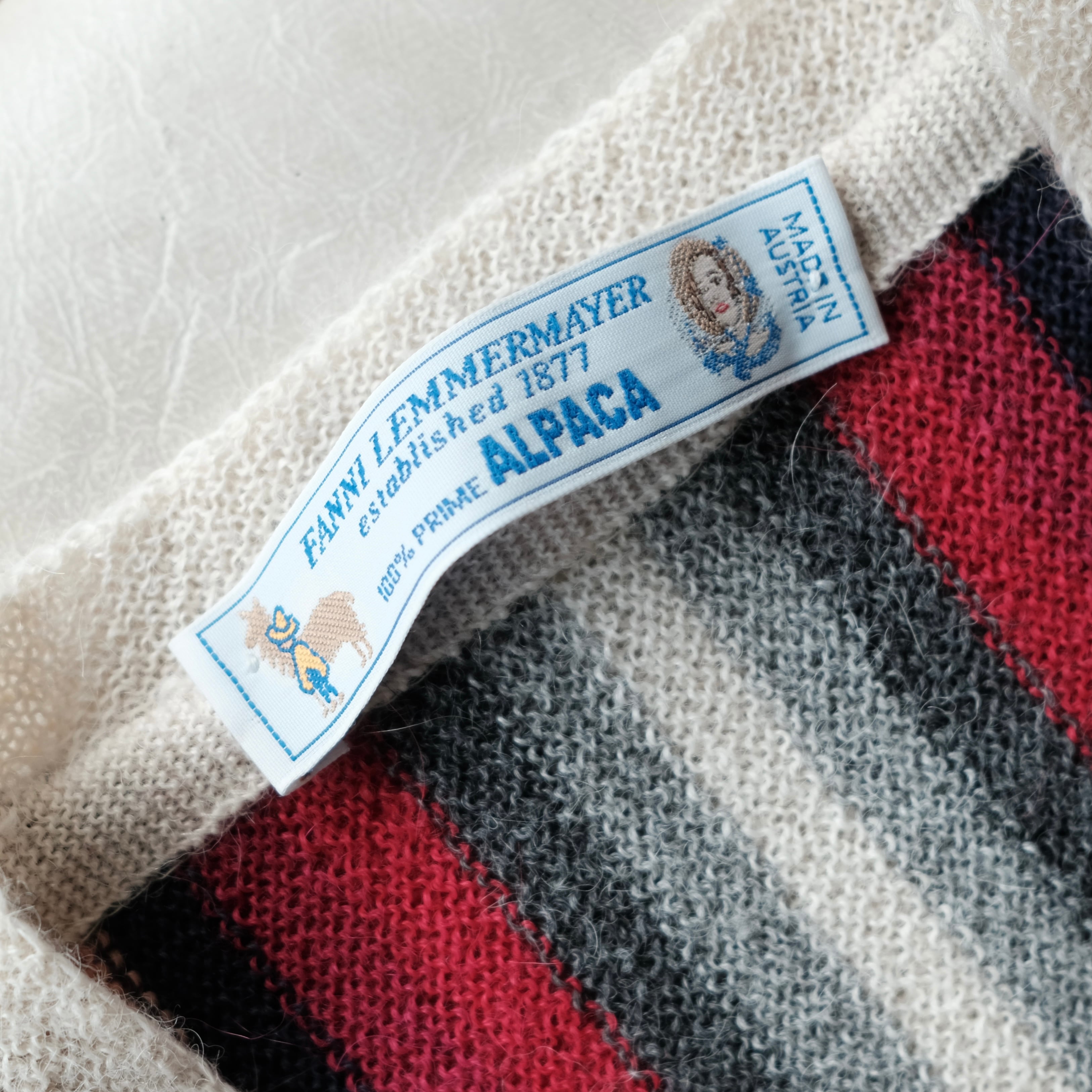 FANNI LEMMERMAYER FULL STRIPE ALPACA V-NECK SWEATER | safarionline