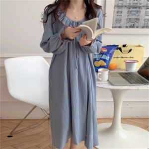 【送料無料】 ワンピース ルームウェア ナイトウェア パジャマ 上下セット 2点セット スカート ロング ロング丈 マキシ マキシ丈 袖あり 長袖 ラウンドネック Aライン フリル フレア バイカラー 可愛い 大人可愛い きれいめ シンプル カジュアル コンサバ 華やか 大人 おしゃれ お洒落 こなれ感 高見え フェミニン ラフ 無地 秋 30代 40代 レディース 女性用 ママ ママ服 休日 普段使い オルチャン 韓国 ファッション スタイル 体型カバー 定番 プチプラ 着痩せ   インスタ映え