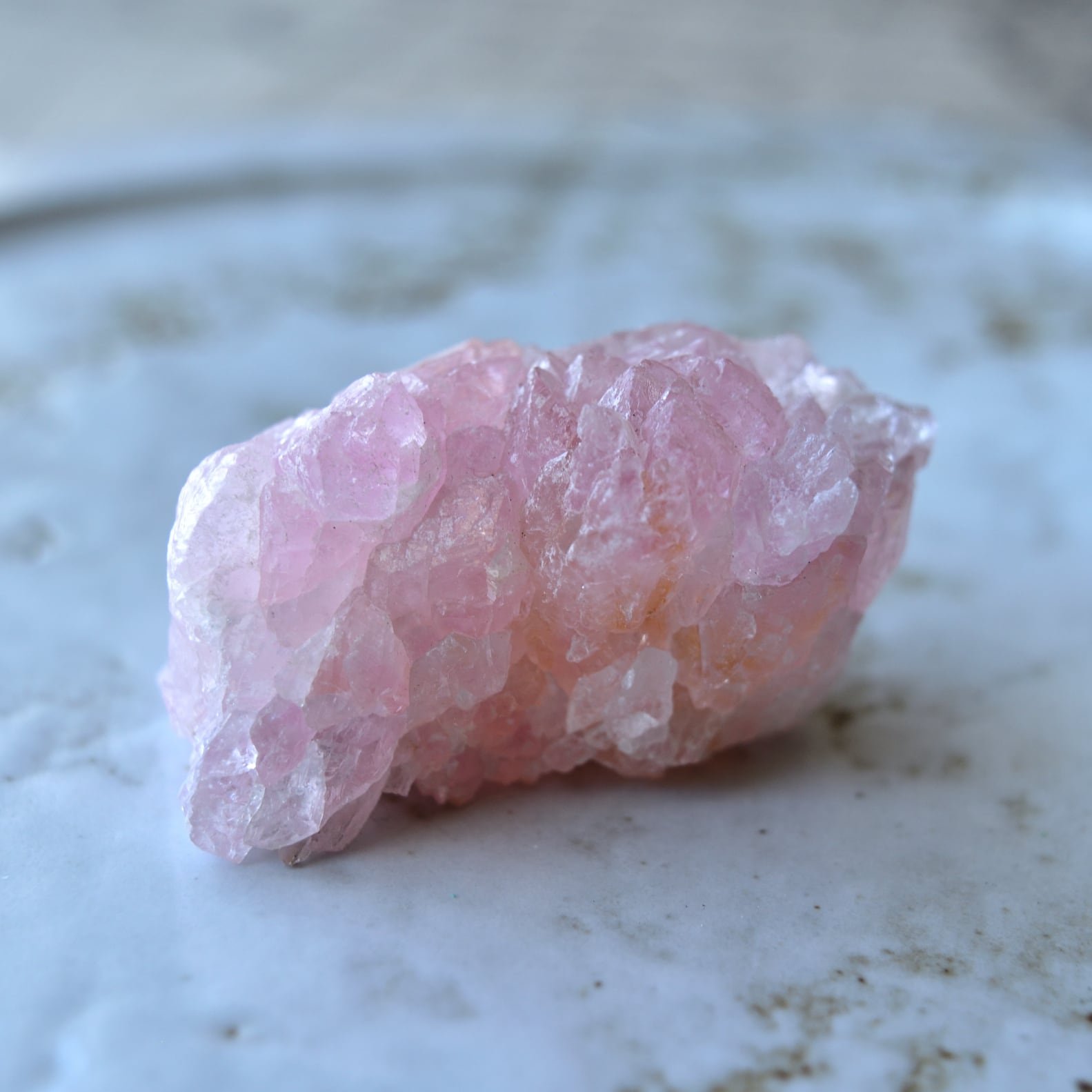 水晶 ローズクオーツ 結晶 RQ00005  ケース付き 水晶 ローズクオーツ 結晶 RQ00005 ケース付き