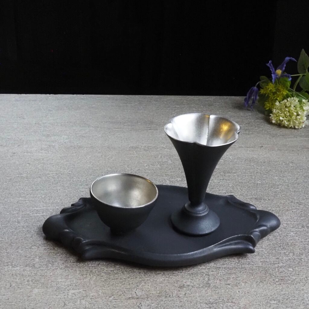 木下和美｜黒釉輪花プレート（24cm） 木下和美｜黒釉輪花プレート（24cm）｜作家のうつわ通販｜和食器