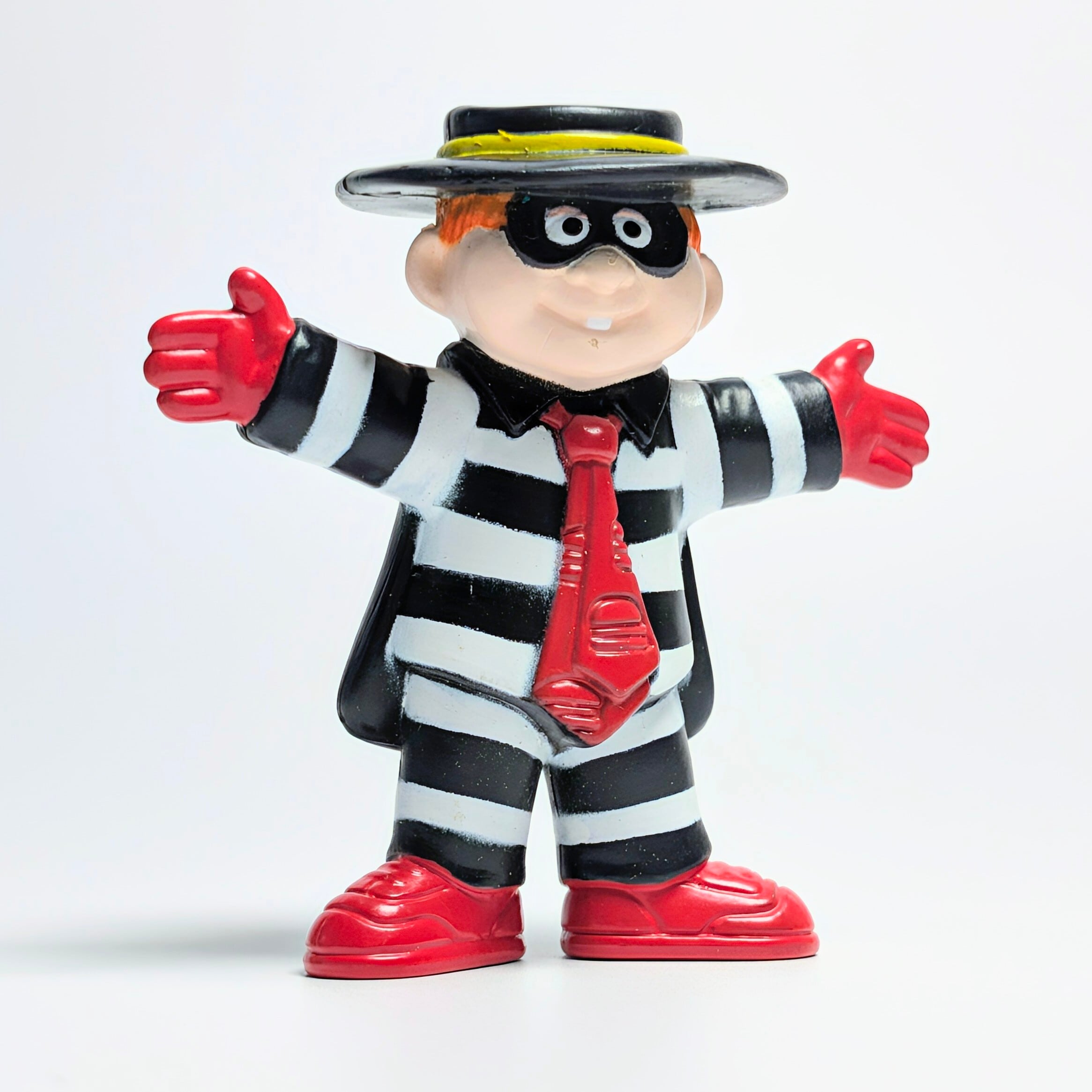☆ DEADSTOCK / VINTAGE 1995☆【 McDonald's  ( マクドナルド ) 】1995年海外マクドナルドミールトイ / ハロウィンシリーズ『 What am I going to be for HALLOWEEN? 』the Hamburglar ハンバーグラー / ハッピーミール 〚アメリカン雑貨 アメトイ〛
