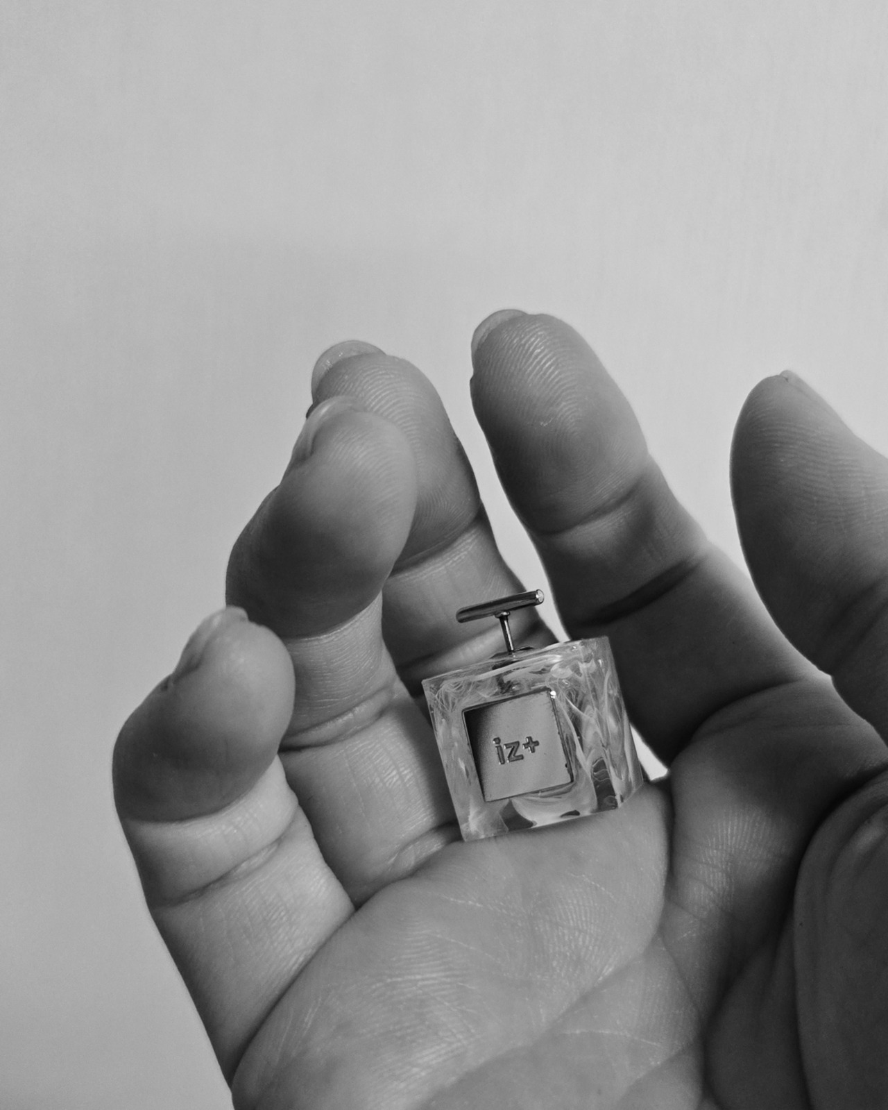 PERFUME CUBE. [checkerboard] - 11