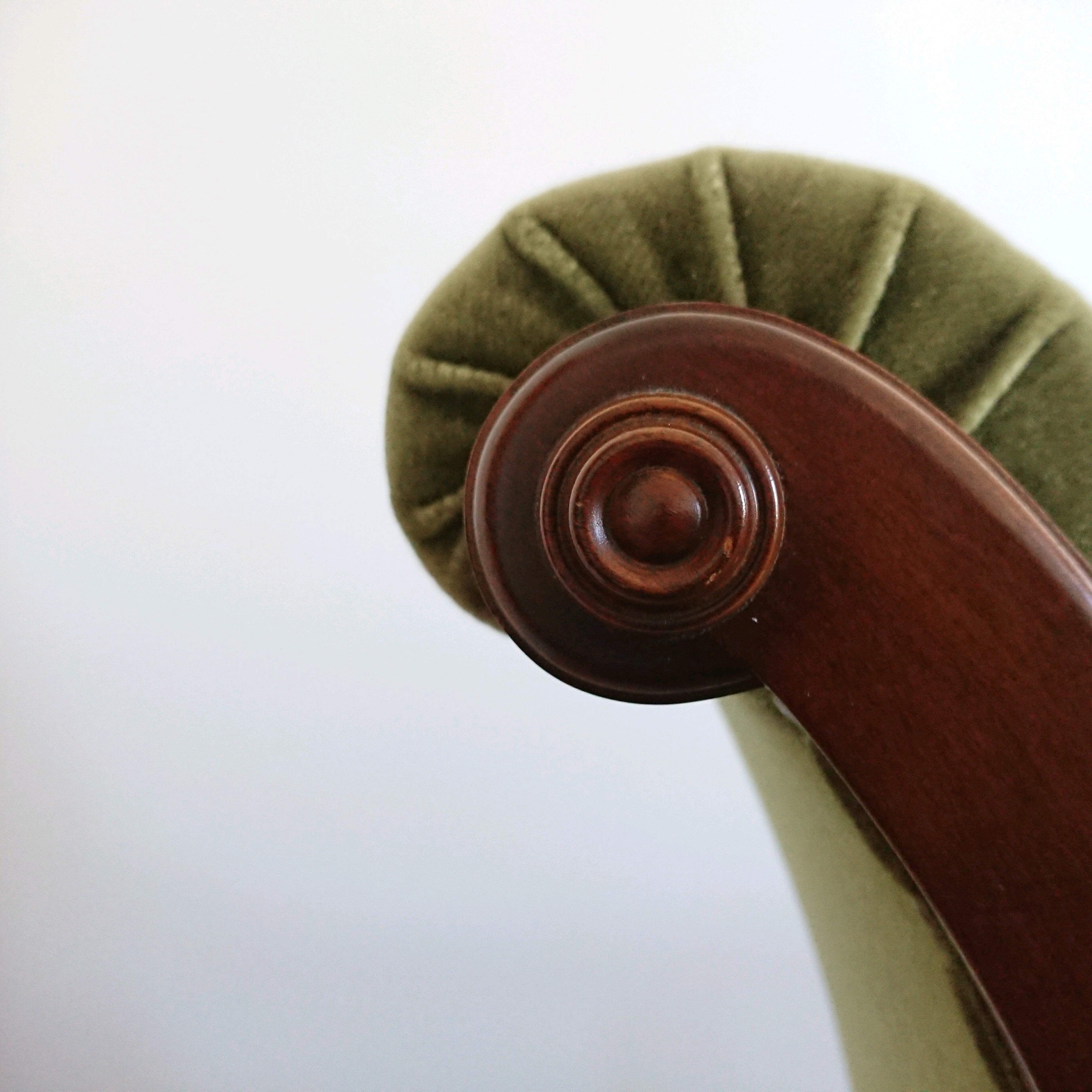 横浜ダニエル ブーツアームチェア&オットマン モケットグリーン | coshiki