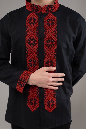 ウクライナ刺繍ヴィシヴァンカ　クロスステッチ手刺繍　L-XLサイズ　メンズ