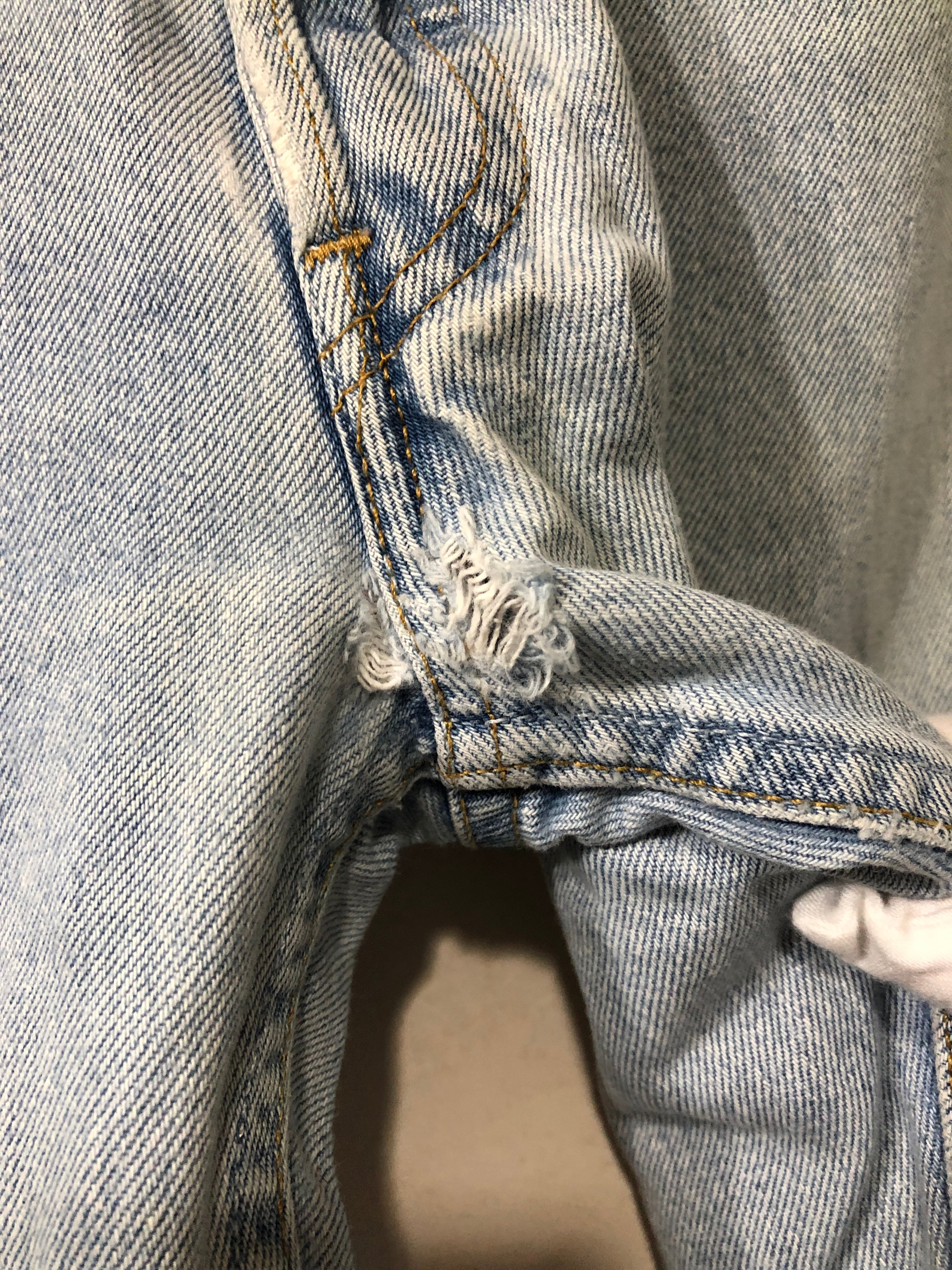 014071 LEVI'S 501 0134 デニム 33 パンツ ボタンフライ 652