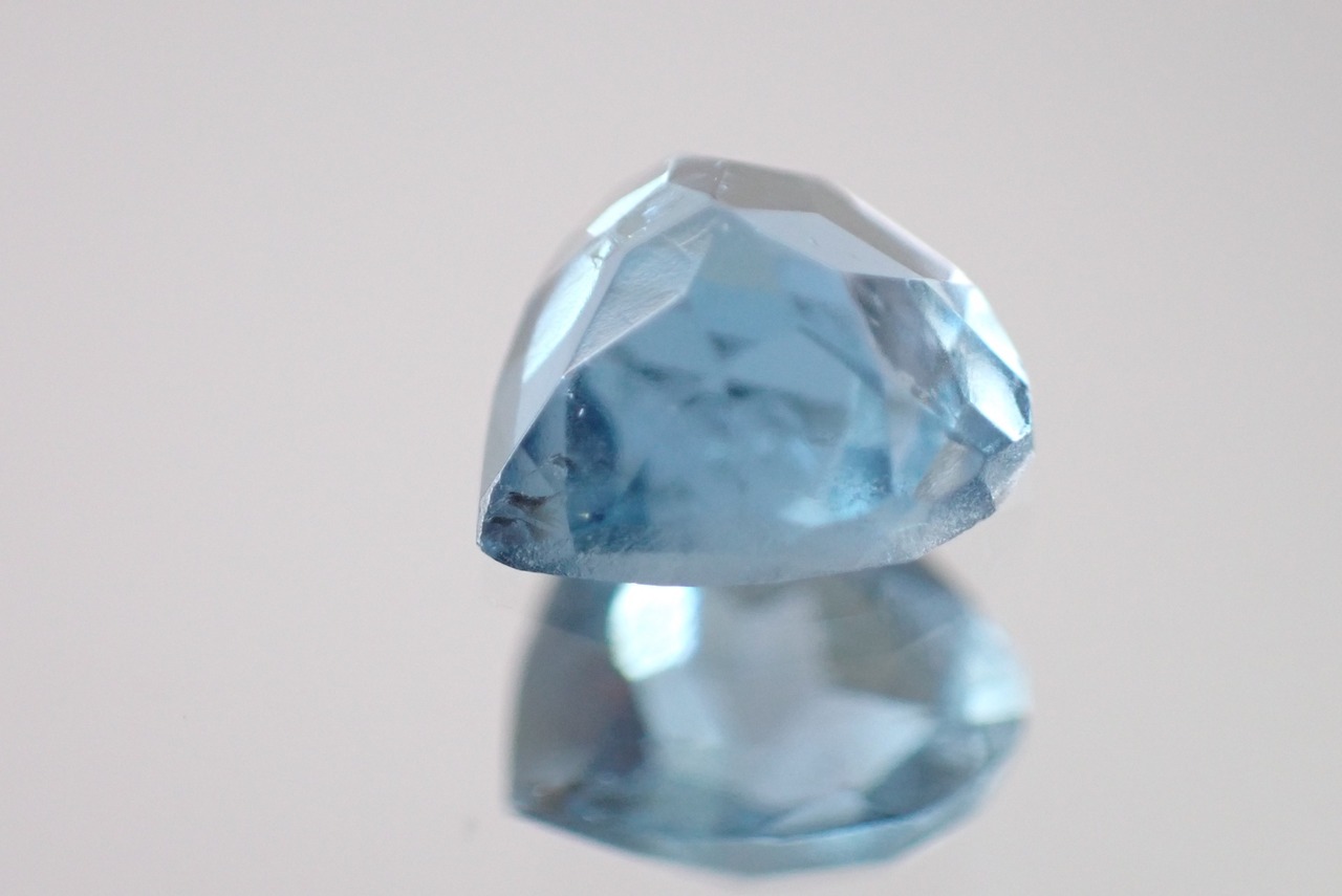 ブルートパーズ　0.65ct　[C2‐371]